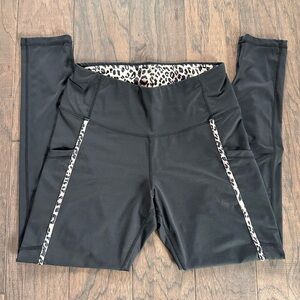 Buc-ees High Waisted Black Leggings with Leopard Print Accents, Size L